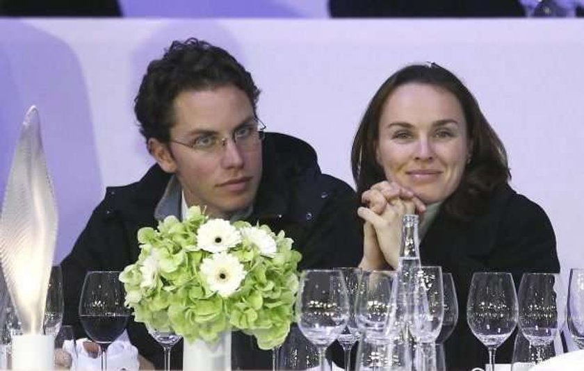 Martina Hingis, była liderka światowego rankingu tenisistek, wyszła za mąż. 30-letnia Szwajcarka poślubiła w Paryżu Francuza Thibaulta Hutina, który trenuje jeździectwo. Jej partner jest od niej młodszy o sześć lat!