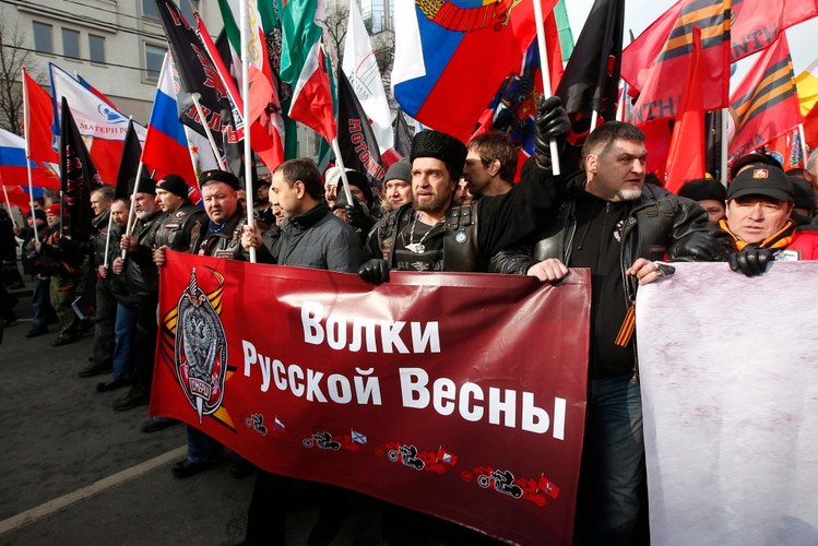 Marsz Antymajdanu, na czele Aleksander Zaldostanow, lider Nocych Wilków, Moskwa, luty 2015
