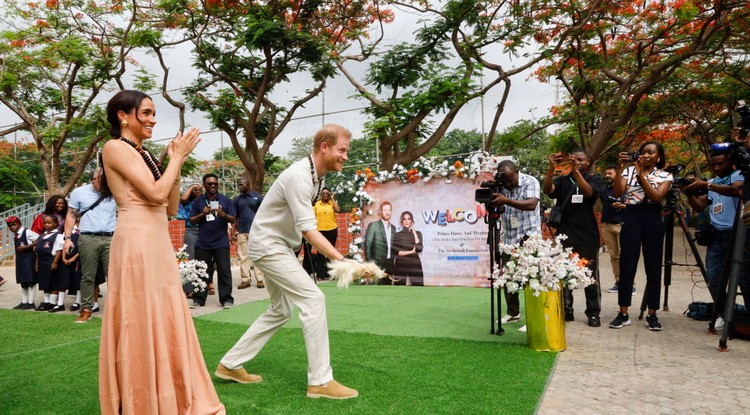 Harry herceg és Meghan Markle nigériai utazásán ellátogatott a Lightway Akadémiára Fotó: Getty Images