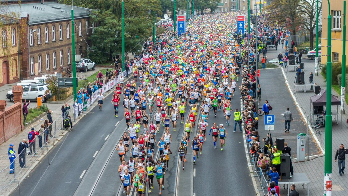 W październiku już po raz szesnasty tysiące maratończyków wybiegnie na ulice Poznania, by zmierzyć się z królewskim dystansem 42,195 km. Zmieni się trasa biegu, która prowadzić będzie przez Maltę, Ostrów Tumski i Sołacz.
