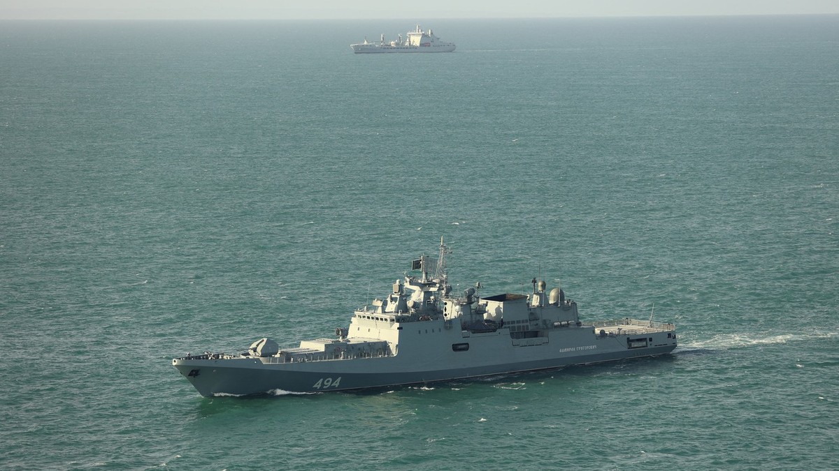 Ruska fregata Admiral Grigorovič u pratnji "RFA tajdfors" u britanskim vodama 9. aprila