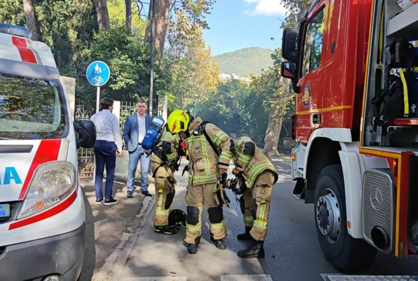 Vatrogasci koji su gasili požar u Tivtu