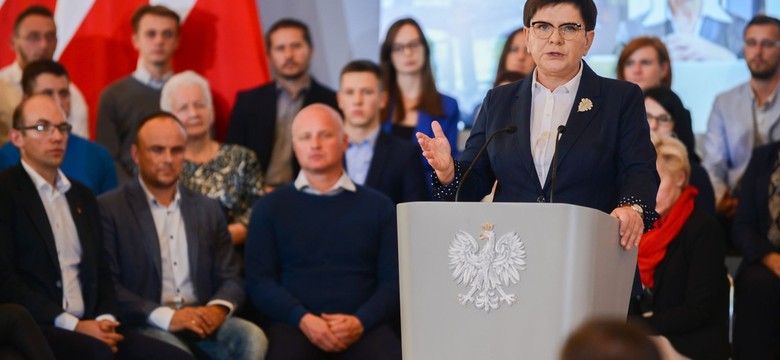 Rząd sypnie kasą? Premier Szydło: W najbliższych miesiącach pakiet rozwiązań dla emerytów
