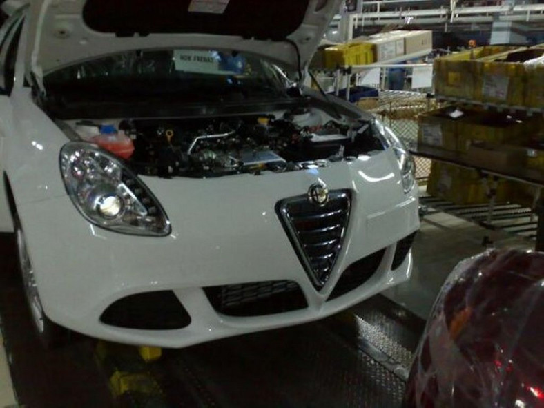 Alfa Romeo Milano - Szpiegowskie zdjęcia!