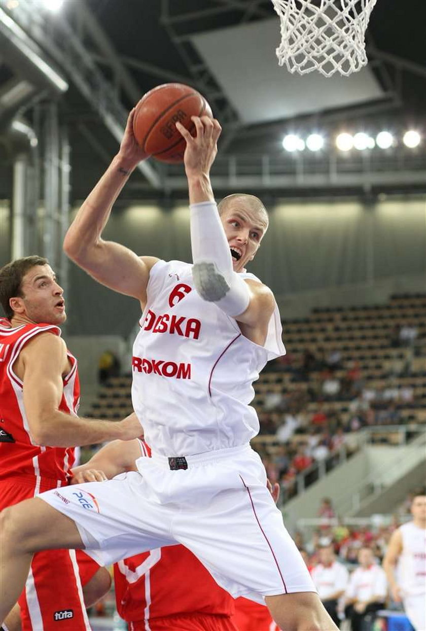 Słynny klub negocjuje z polskim koszykarzem