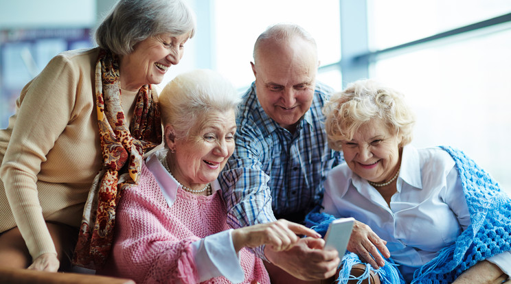 Az Idősek Akadémiáján az internetről 
is hallható majd előadás /Fotó: Shutterstock