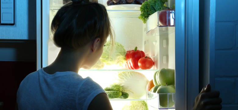 Jak prawidłowo zorganizować lodówkę, by uniknąć bakterii i marnowania jedzenia
