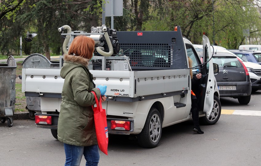 Kamion za dezinfekciju na Novom Beogradu