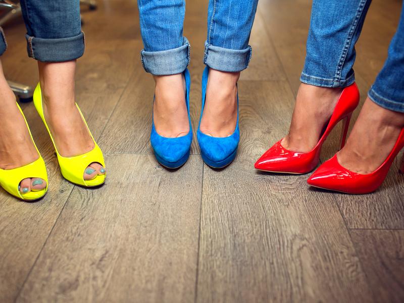 Jak odświeżyć buty? 10 domowych sposobów