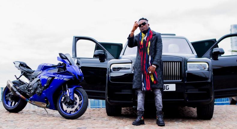 Okese1 drops ‘Trapper’ freestyle video after renewing beef with Medikal