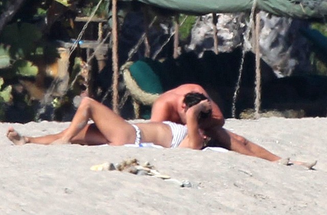 leonardo dicaprio, nina agdal, topmodell, oscar díjas színész, járnak, lesifotó, apatest