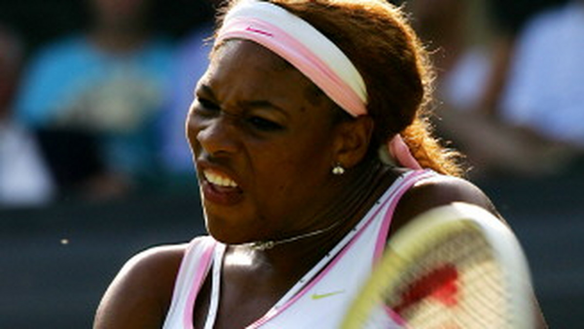 Rozstawiona z numerem drugim Amerykanka Serena Williams bez problemu pokonała Robertę Vinci z Włoch 6:3, 6:4 w meczu III rundy tenisowego Wimbledonu rozgrywanego na trawiastych kortach w Londynie.