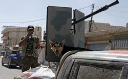 Turcja kłóci się z Kurdami o to, kto ma szturmować stolicę ISIS