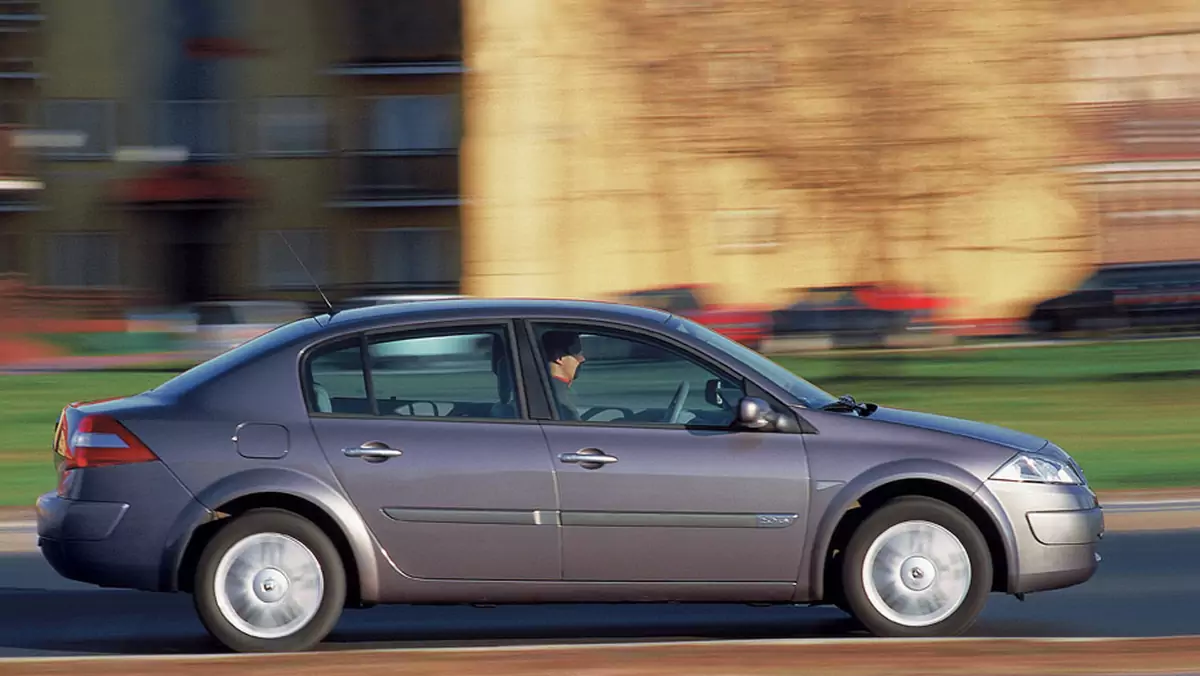 Renault Megane II: mała cena, duży kufer, średnia trwałość 