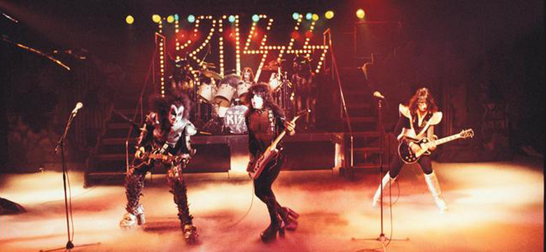 Najgorętszy zespół na świecie jeszcze raz rozpali scenę. Czy KISS zagra ostatni koncert w historii?