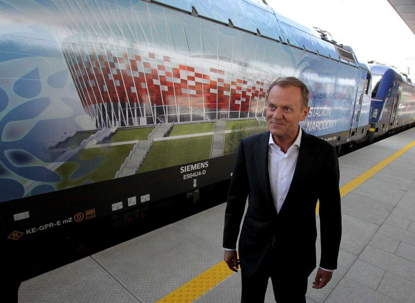 Premier z wizyta na dworcu Warszawa Stadion