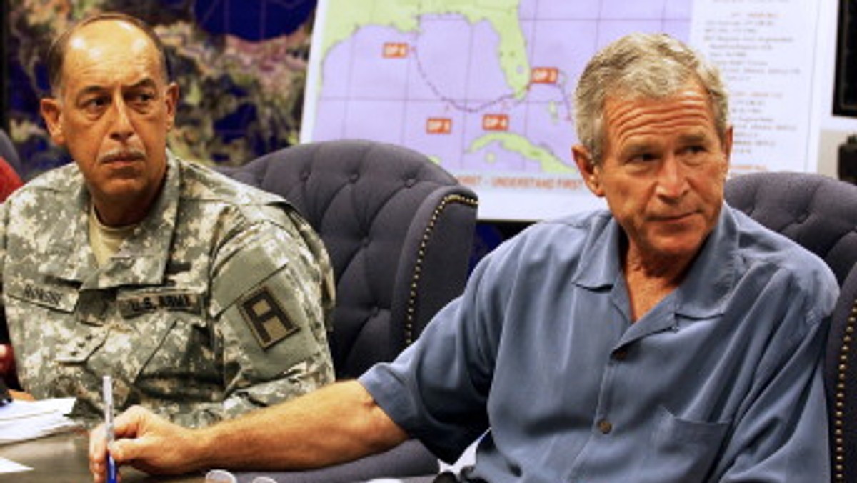 US-WEATHER-KATRINA-BUSH-MEETING