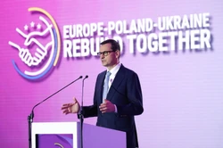 Morawiecki zaprasza Trzaskowskiego. A zaczęło się od starcia na Twitterze