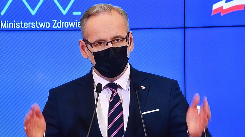 Minister zdrowia Adam Niedzielski potwierdził, że od poniedziałku w woj. mazowieckim i lubuskim będą obowiązywały nowe obostrzenia