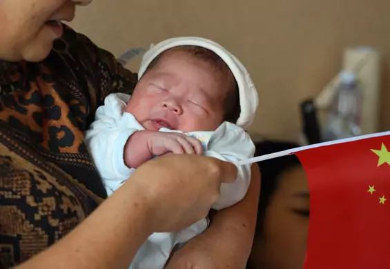 Porwania kobiet, rezygnacja z macierzyństwa. Chiny mierzą się z konsekwencjami polityki jednego dziecka