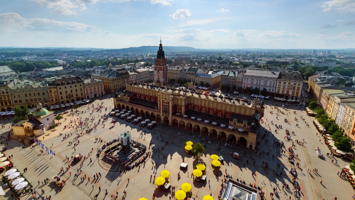 Do 9 maja krakowianie mogą zapoznać się z projektem uchwały krajobrazowej. Dokument jest dostępny w Biurze Planowania Przestrzennego i na stronach urzędu miasta Krakowa. Po wejściu w życie uchwały krajobrazowej w Krakowie - na właścicieli reklam zostaną nałożone ustawowe opłaty.