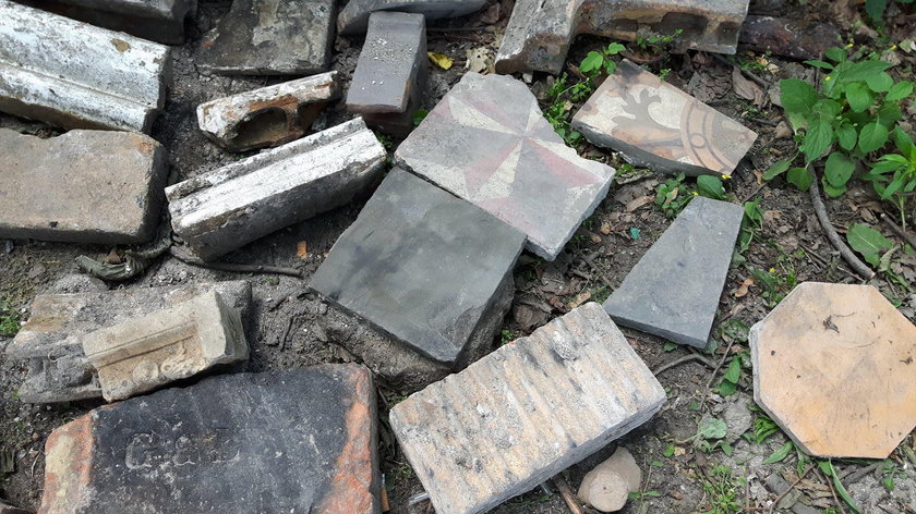 Robotnicy odkryli przedwojenną kamienicę