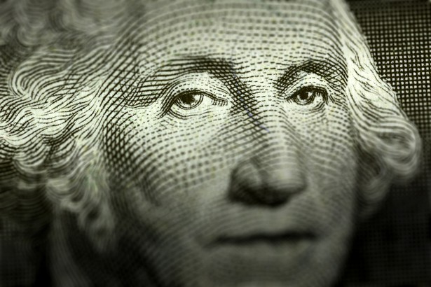 Dolar stracił grunt. Ile będziemy płacić za amerykańską walutę? [PROGNOZA]