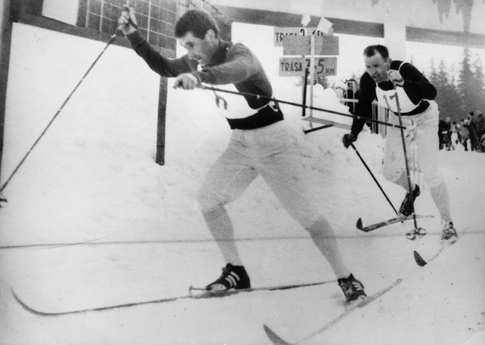 Józef Rysula walczy na trasie z Józefem Gąsienicą Sobczakiem / fot. ze zbiorów Muzeum Tatrzańskiego