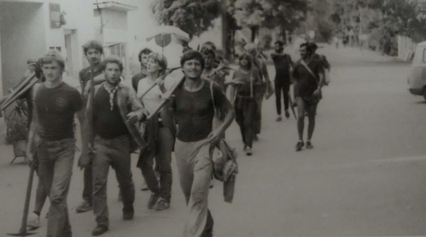 Šele na čelu kolone brigadira na jednoj od radnih akcija