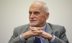 Wiceszef TS mówi o "darmozjadach" z UE. "Jeśli nam wstrzymają, to co nam się należy, to...