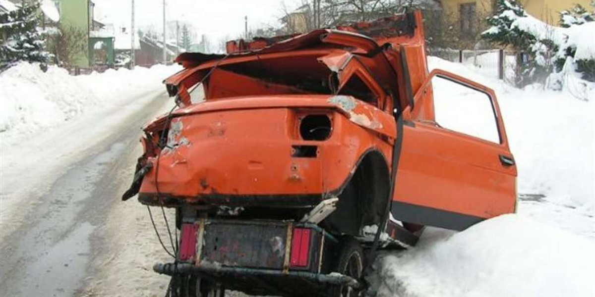 Stary maluch pokonał mercedesa