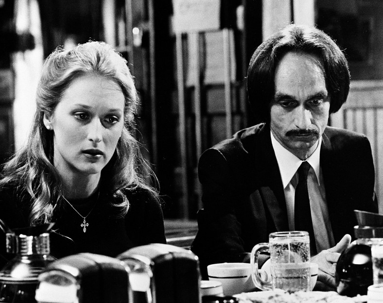 Meryl Streep i John Cazale w filmie "Łowca jeleni"