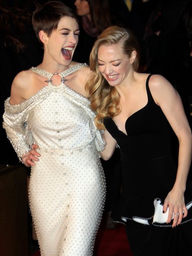 Anne Hathaway i Amanda Seyfried