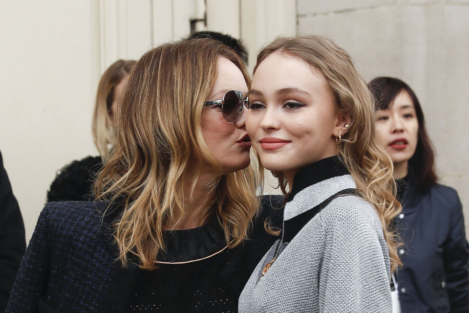 Vanessa Paradis i Lily-Rose Depp na Paris Fashion Week