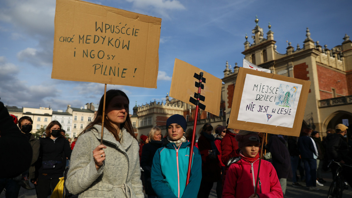 Marsz dla migrantów na granicy przeszedł ulicami Krakowa