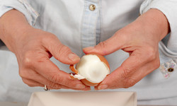 Jajka a cholesterol - czy naprawdę go podnoszą? Tyle sztuk można zjeść w tygodniu