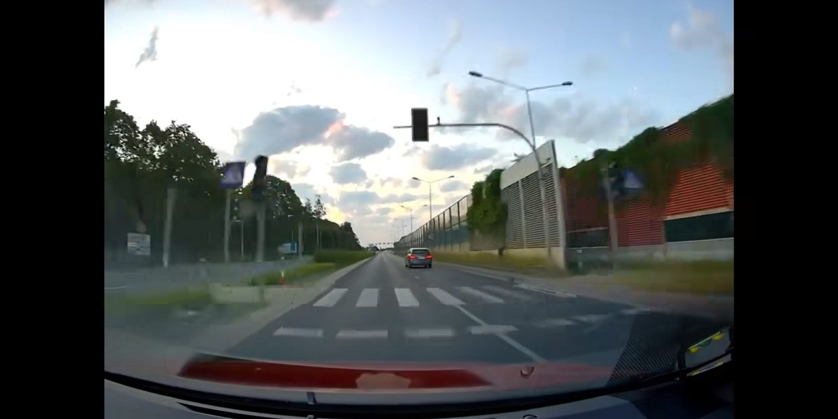 Pirat drogowy gnał przez Poznań z prędkością ponad 150 km/h.