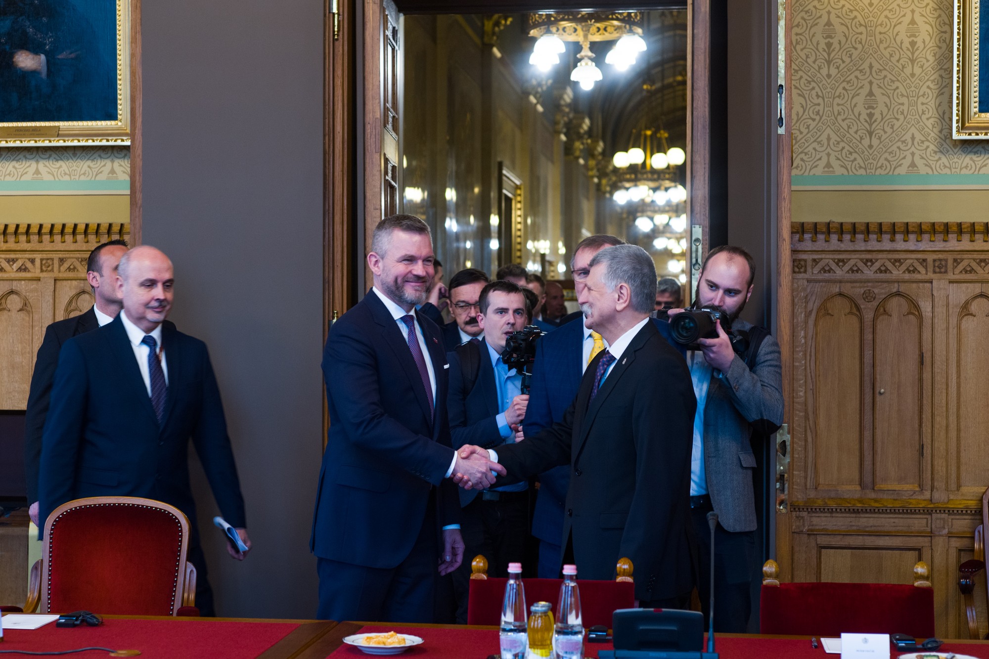 Predseda Národnej rady SR Peter Pellegrini v rámci pracovnej návštevy Maďarska sa stretol s predsedom maďarského Národného zhromaždenia Lászlóom Kövérom.
