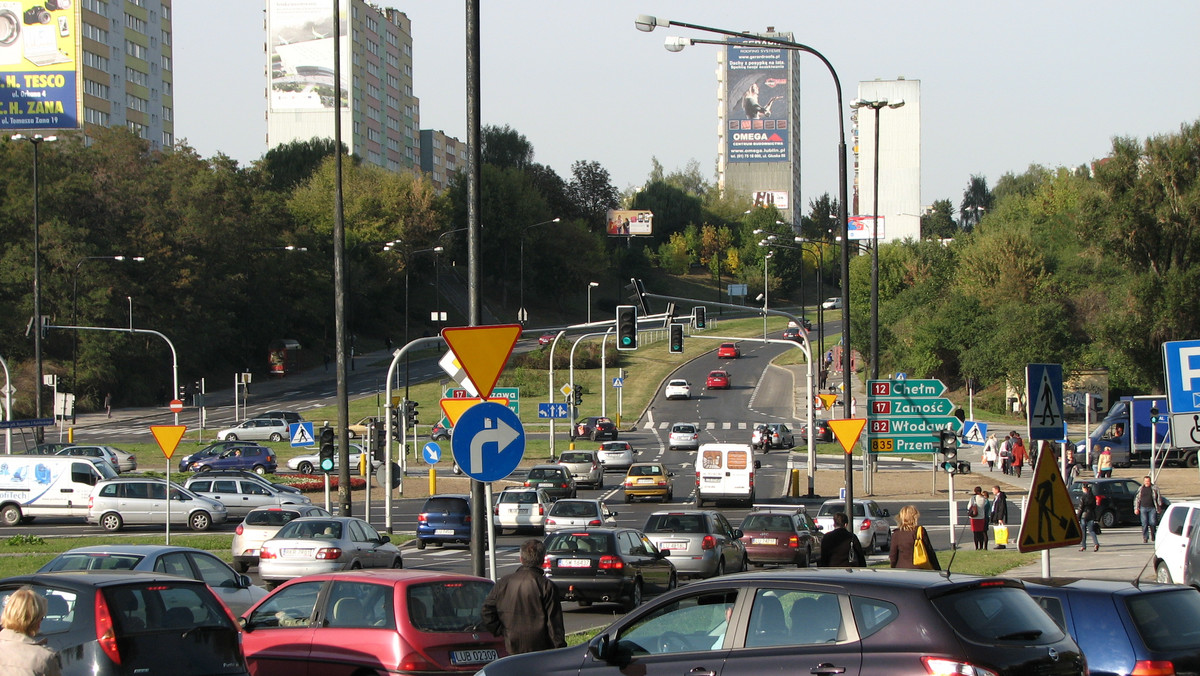 Centrum Lublina bez samochodów, a może tylko z ograniczonym ruchem. Takie propozycje zakłada plan, opracowany w dwóch koncepcjach, przez warszawska firmę TransEko - informuje Radio Lublin.