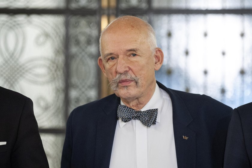 Stłuczka z udziałem Janusza Korwin-Mikke. Auto posła zderzyło się z ciężarówką