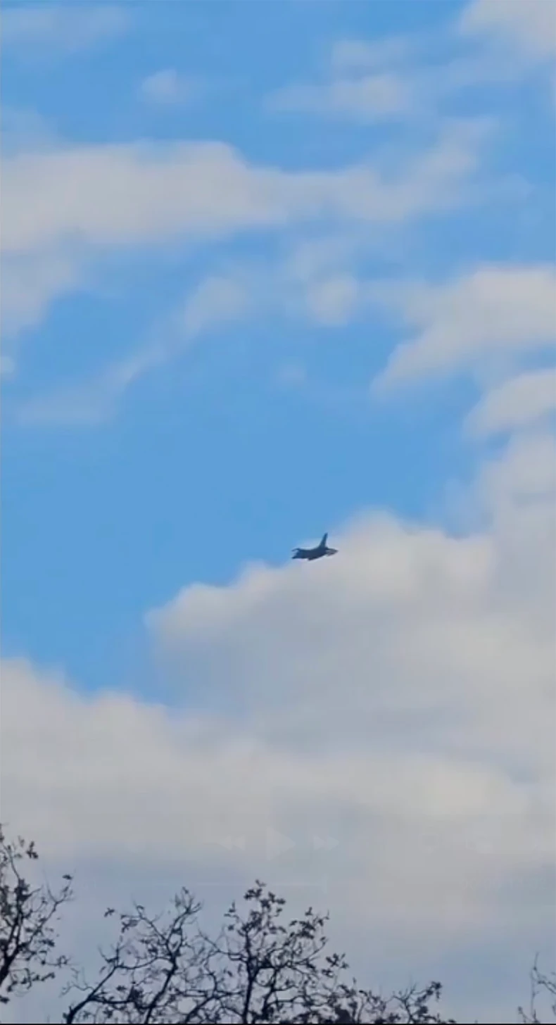 Ukrajinski F-16 na nebu iznad Ukrajine 7. januara