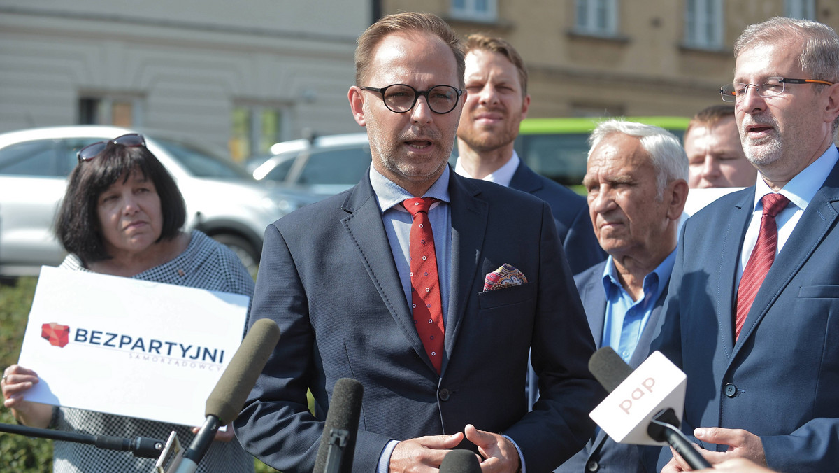 Hasło wybiorcze komitetu Bezpartyjnych Samorządowców: "Zamiast partii, wybierz Warszawę" 