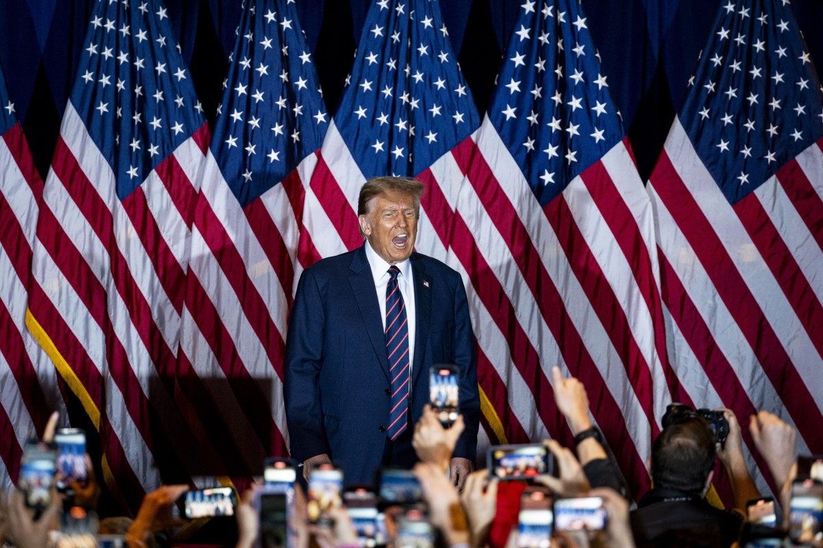 40 proc. amerykańskich wyborców zagłosowałoby na Donalda Trumpa, 34 proc. - na Joe Bidena.