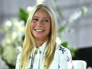Gwyneth Paltrow 20 éves lánya káprázatosan gyönyörű, meztelenruhája nem sokat bízott a képzeletre