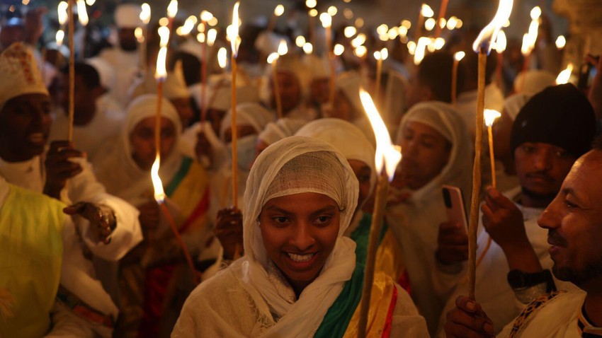 Ceremoniji „Svetog ognja“ u Jerusalimu prisustvovali su i pravoslavni hrišćani iz Etiopije | Foto: ATEF SAFADI/EPA/Shutterstock
