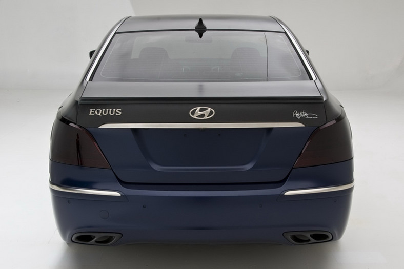 Hyundai Equus w wersji „Zjedź mi z drogi, złamasie!”