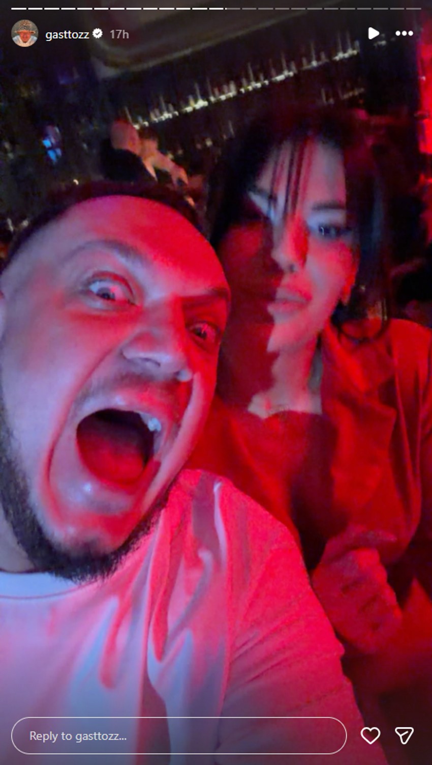 Gastoz ne skida osmeh zbog zgodne brinete: Pojavili se zajedno u javnosti, a sad je pokazuje i na mrežama