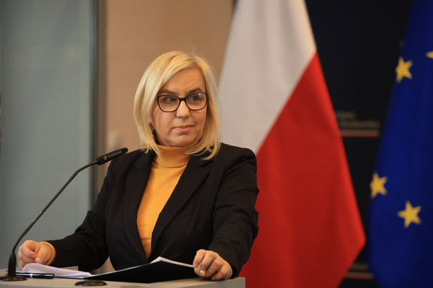 Paulina Hennig-Kloska, ministra klimatu i środowiska