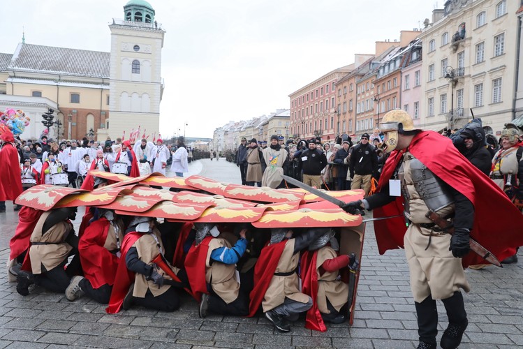 Orszak Trzech Króli przeszedł ulicami Warszawy (10)