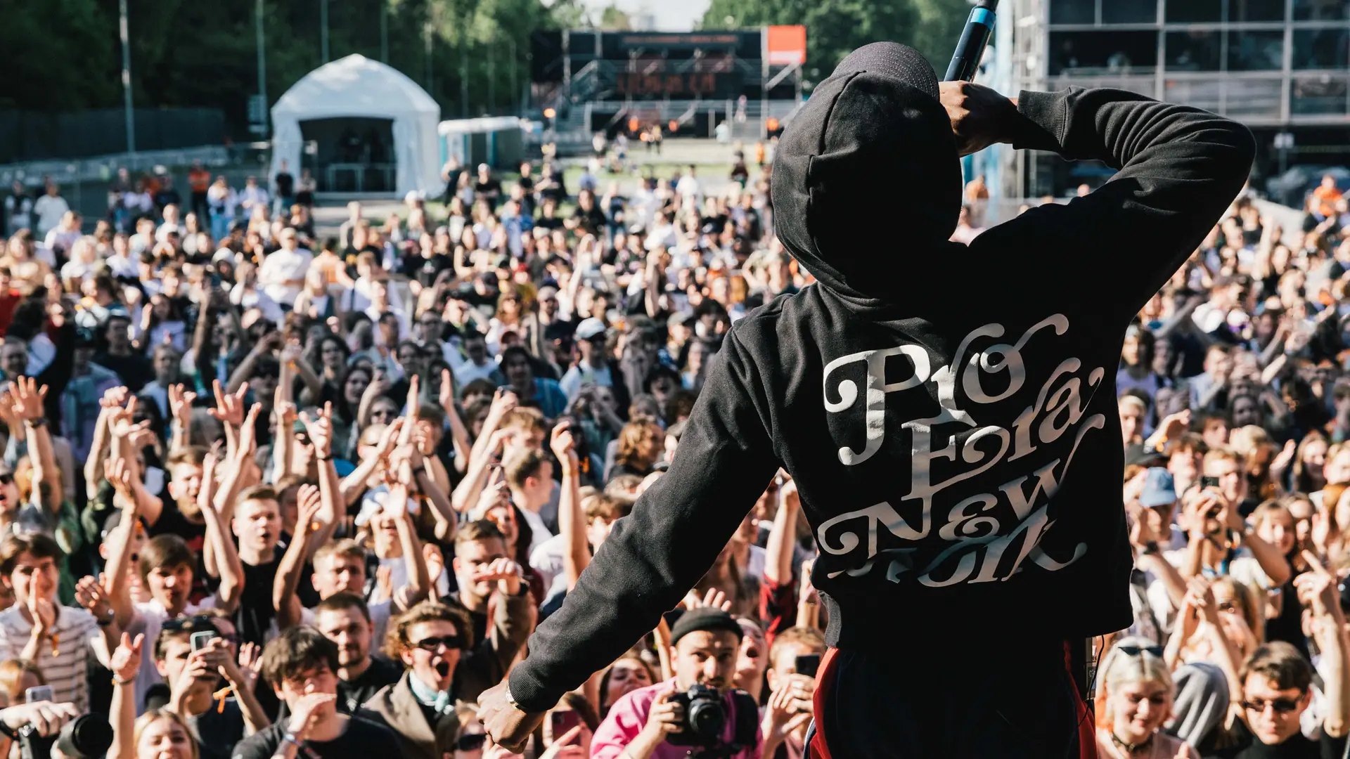 Zmęczony Tyler i Bedoes jak wróżka ze "Shreka". Pierwszy dzień Orange Warsaw Festivalu